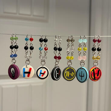 logos